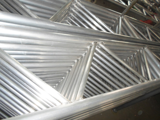 Poutre d'échelle en aluminium pour échafaudage de 450 mm de large